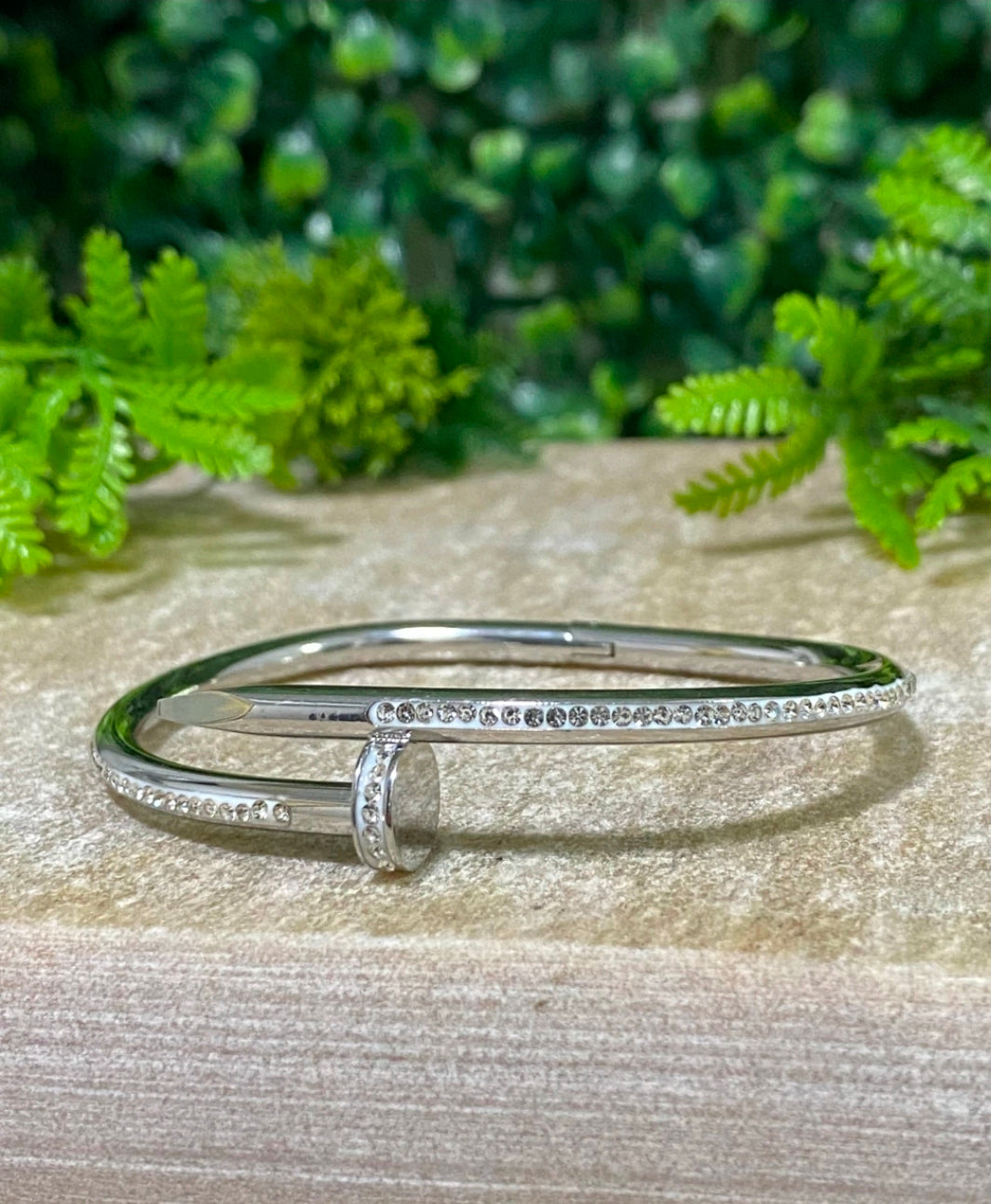 Bracelete Prego Prateado Cravejado - Aço