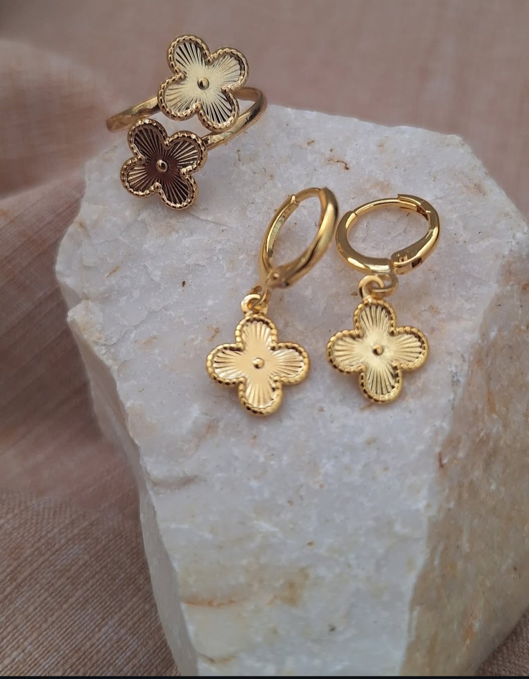 Conjunto Trevo Dourado - Folheado